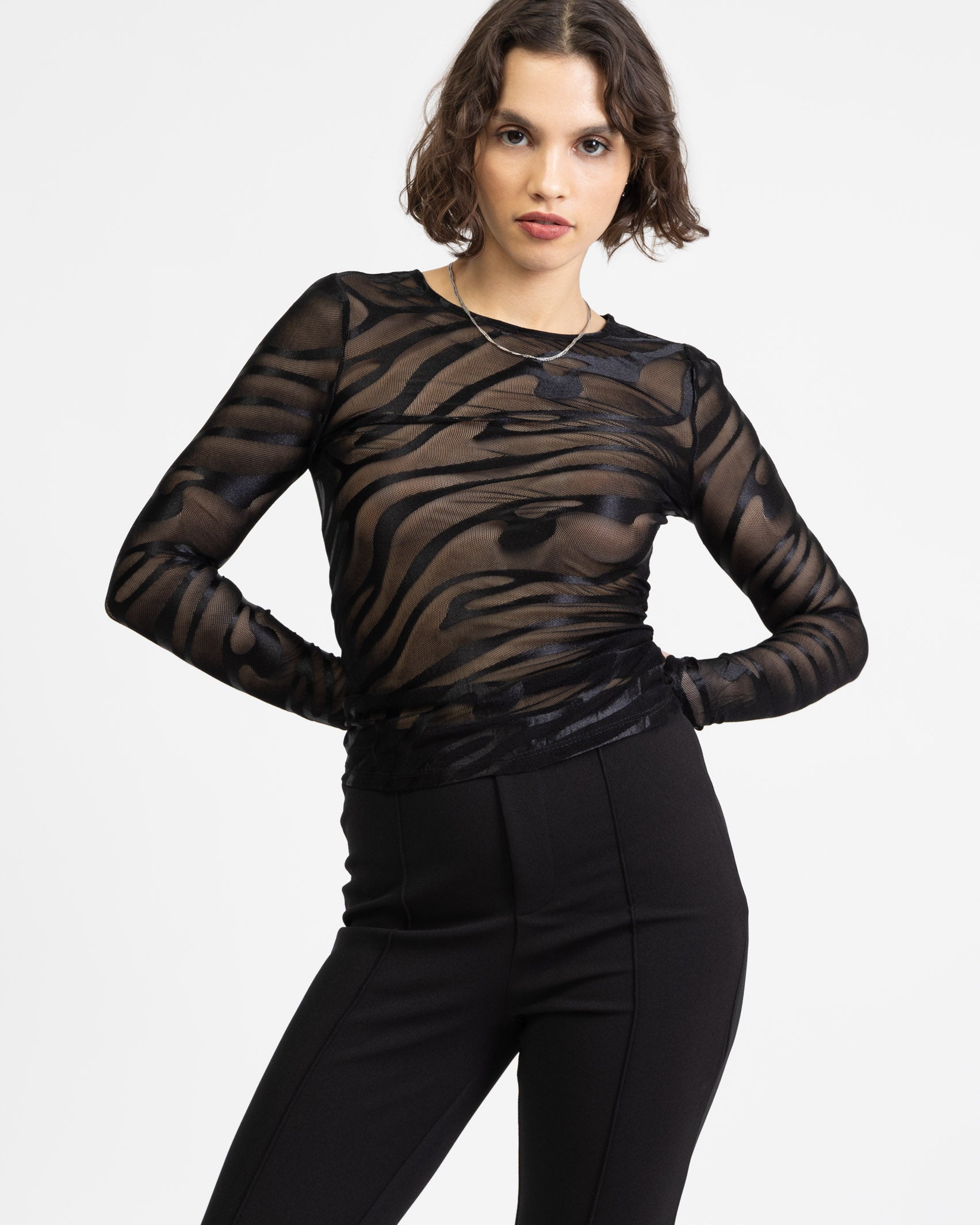 Langarmshirt aus Mesh mit Animalprint