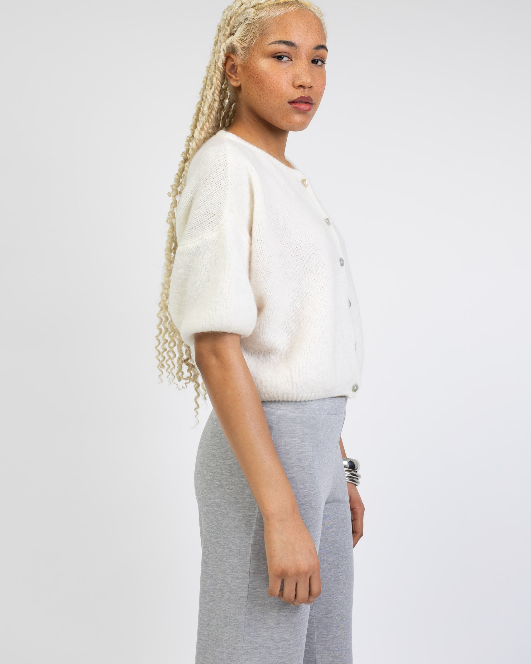 Strickjacke mit kurzen Ärmeln