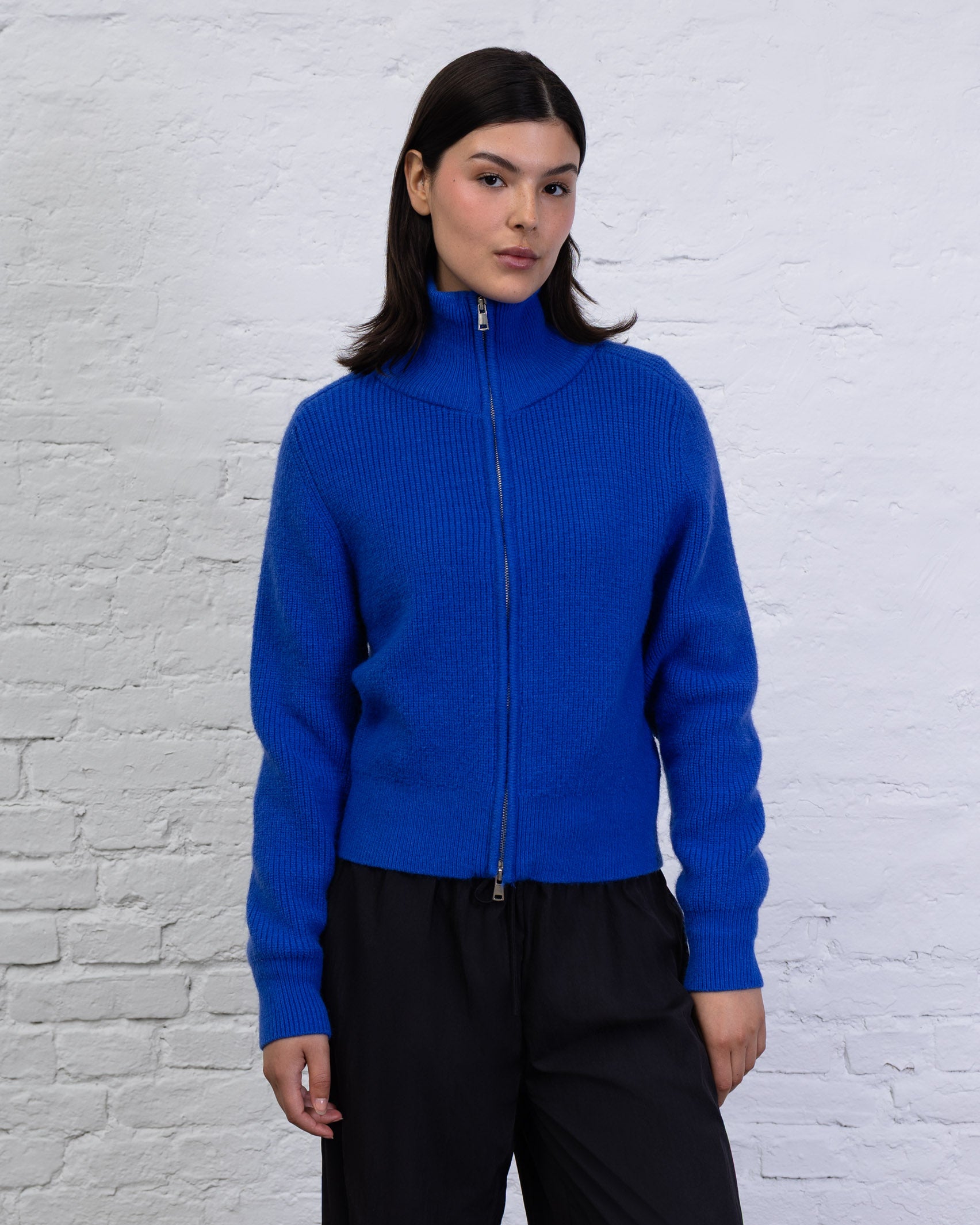 Strukturierte Strickjacke mit Doppel-Reißverschluss