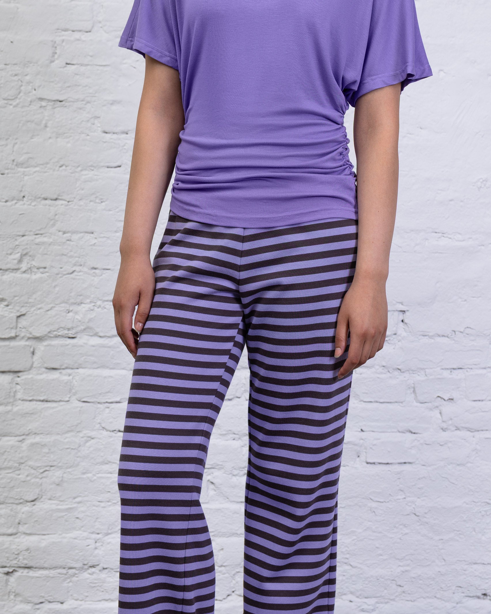 Bequeme Hose mit Streifen