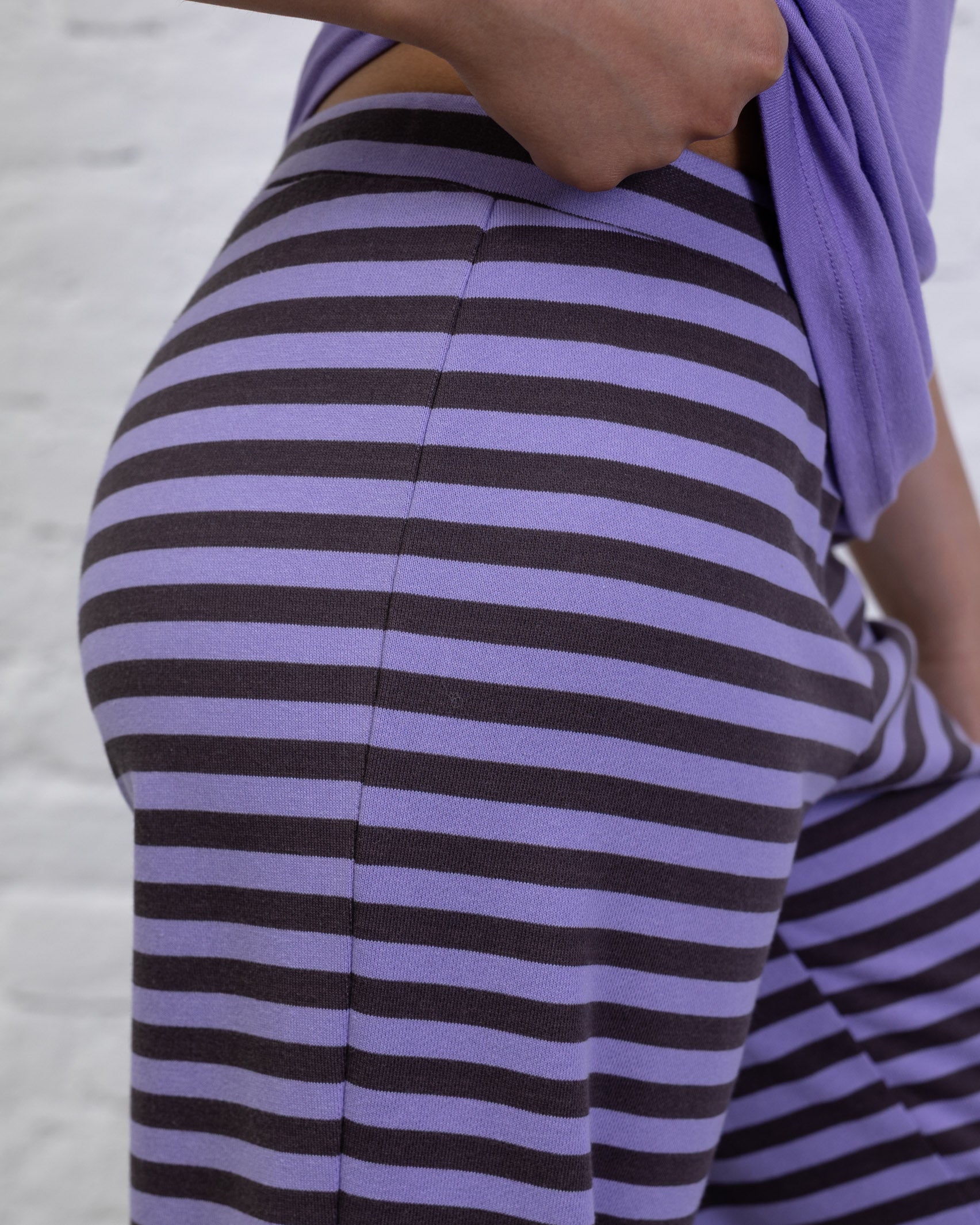 Bequeme Hose mit Streifen