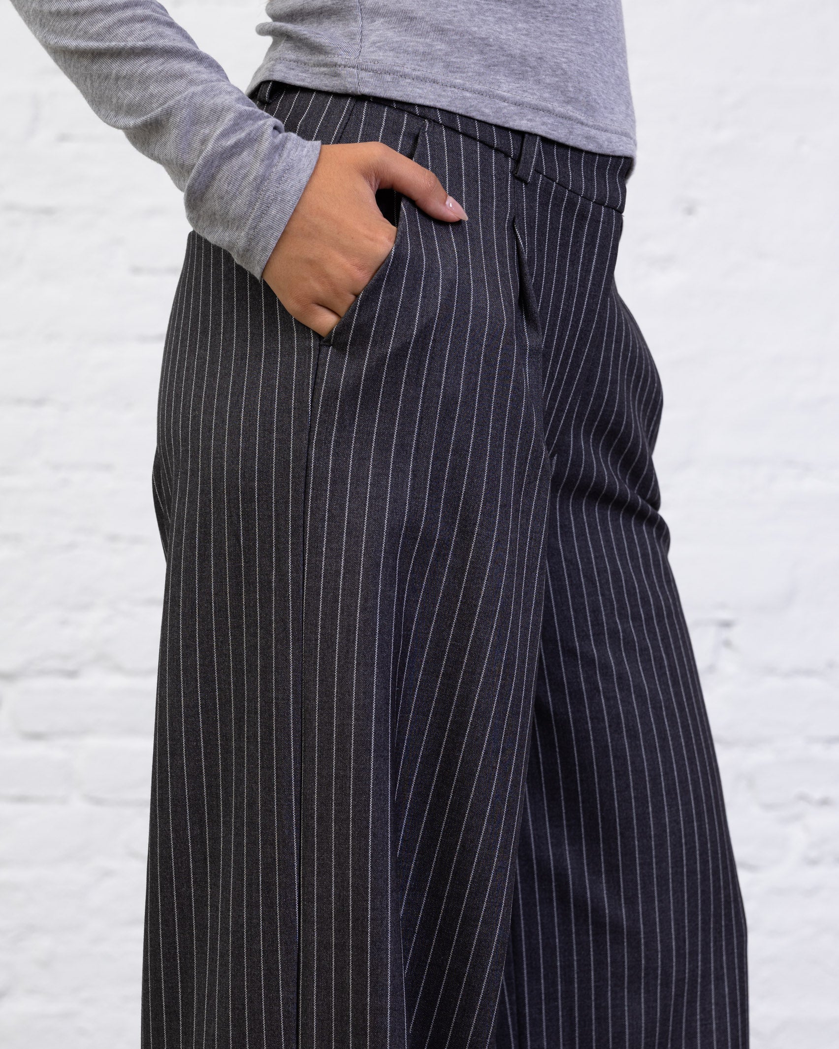 Nadelstreifen Hose mit geraden Bein
