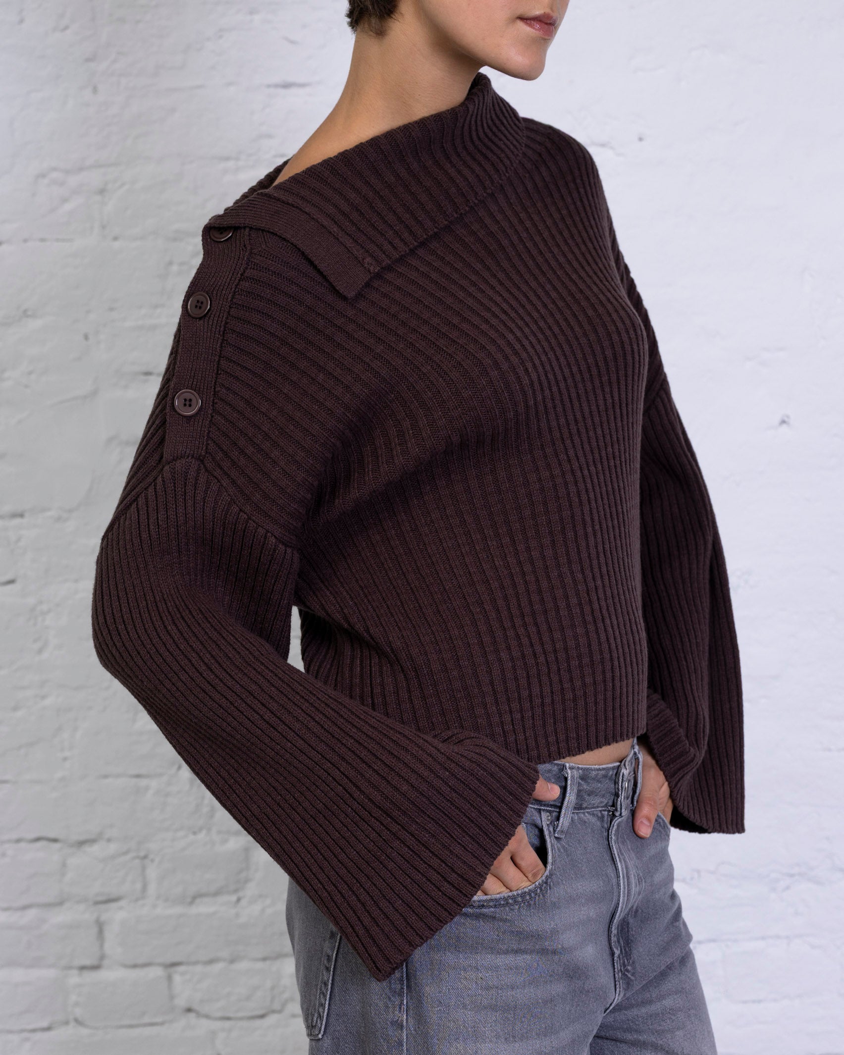 Pullover mit asymmetrischem Umschlagkragen