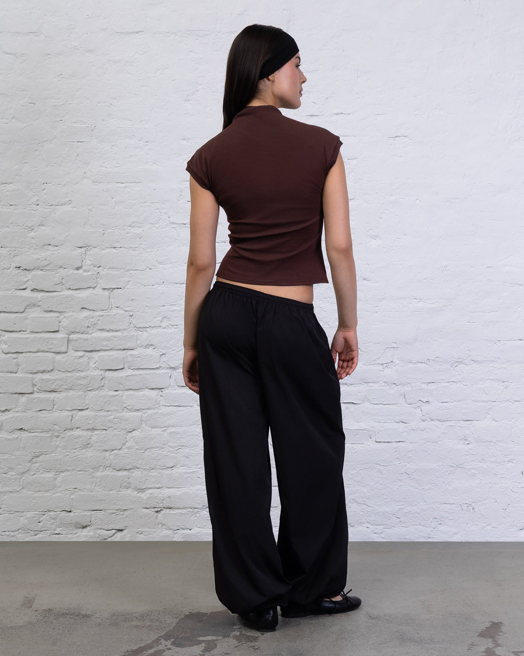 Asymmetrisches Shirt mit Knöpfen