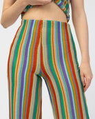Bunte Hose in Häkeloptik