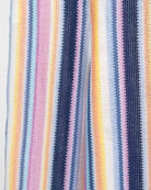 Bunte Hose in Häkeloptik