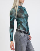 Body mit abstraktem Muster