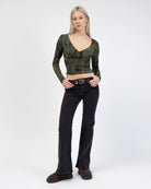 V-Neck Longshirt mit Blumenprint aus Samt