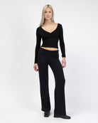 Basic Langarmshirt mit V-Ausschnitt
