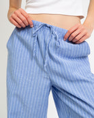 Weite gestreifte Hose