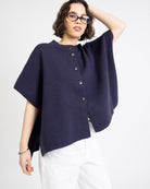 Elegante Kurzarmstrickjacke