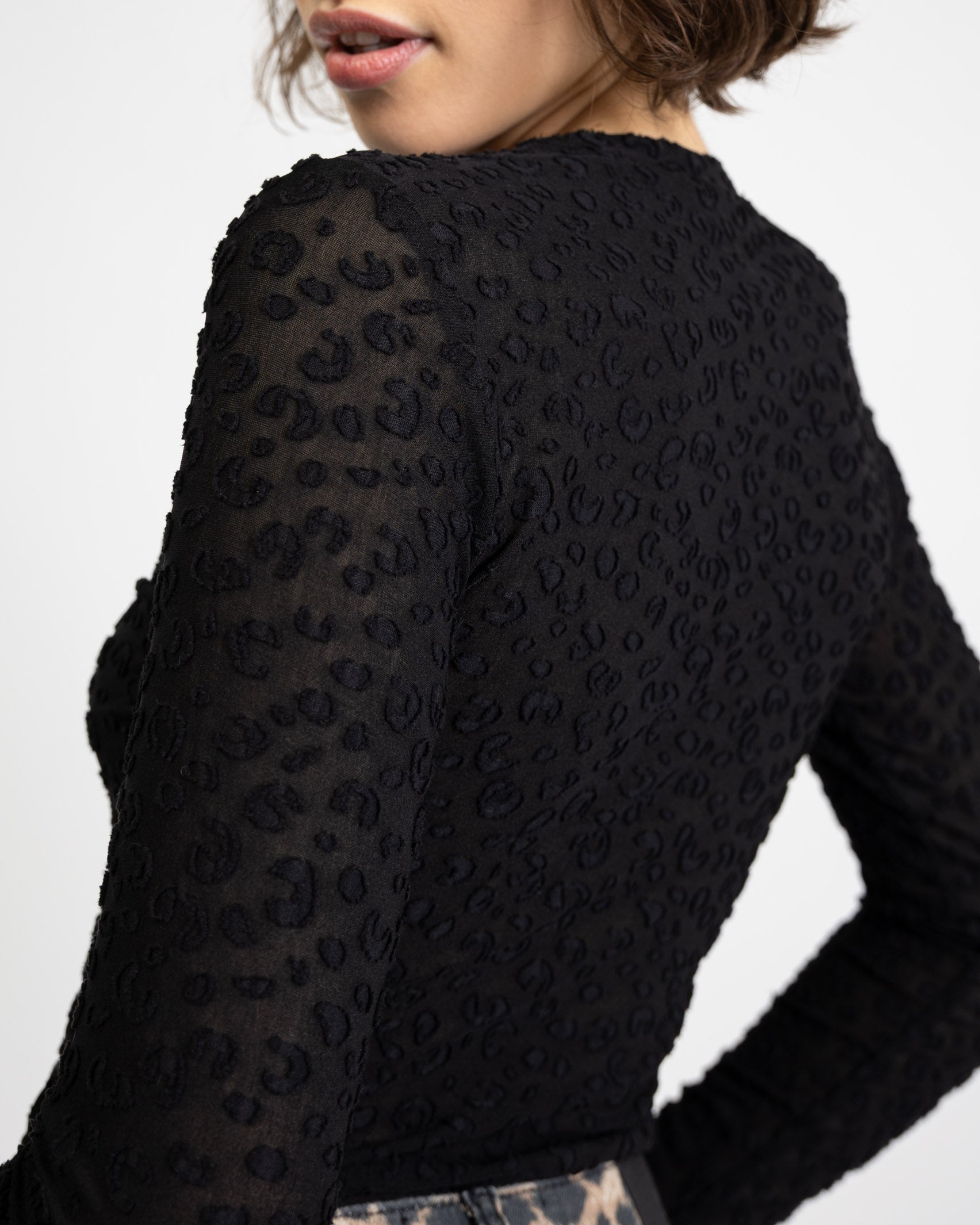 Mesh Body mit besticktem Leoprint