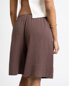 Bermuda Shorts aus Leinen-Mix