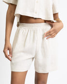 Kurze Shorts aus Leinen-Mix