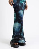 Maxikleid aus Mesh mit blauem Farbverlauf