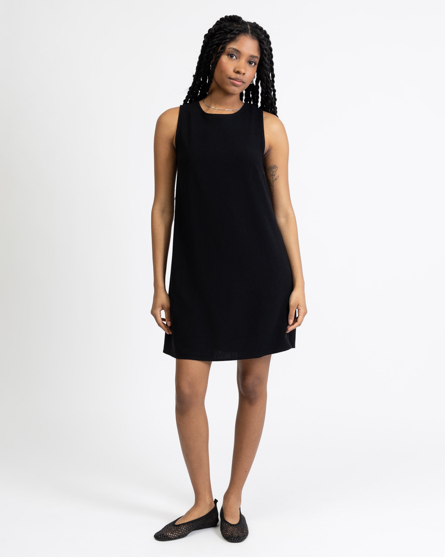 Rückenfreies Minikleid aus Leinen-Mix