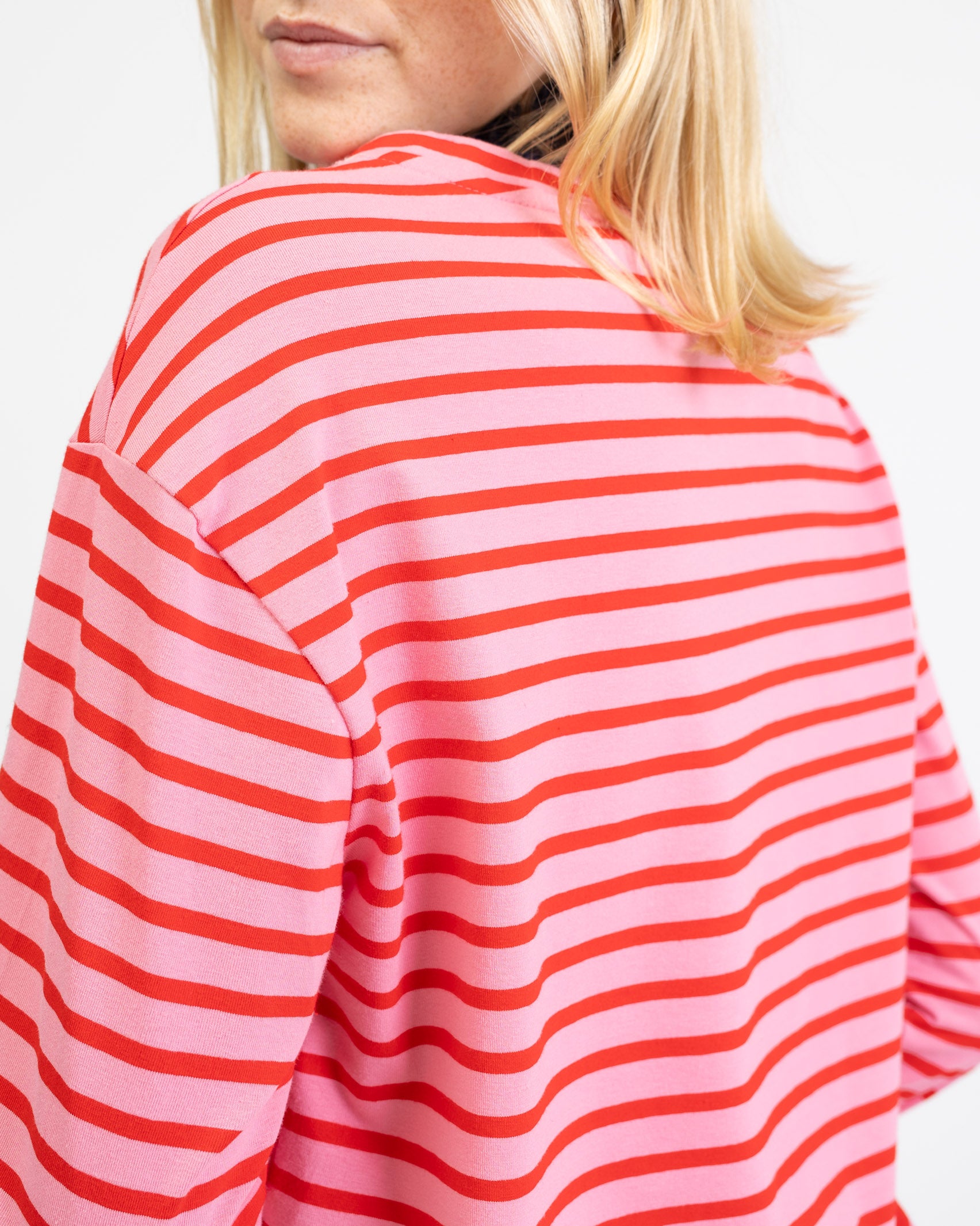 Gestreiftes, lockeres Langarmshirt