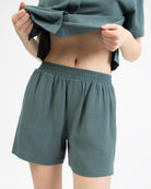 Kurze Shorts aus Leinen-Mix