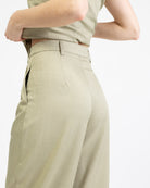 Leichte Bundfaltenhose