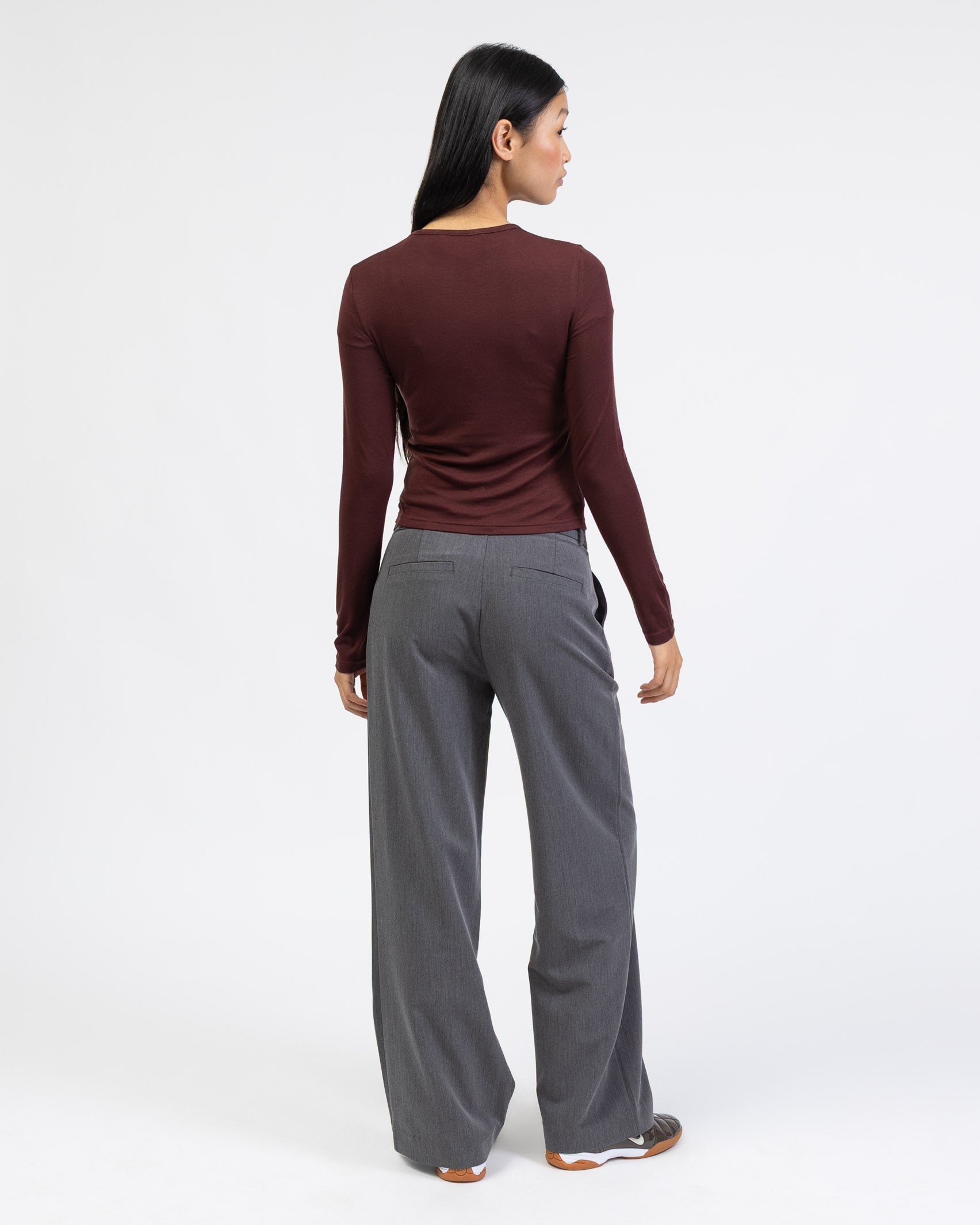 Langarmshirt mit Rundhalsausschnitt von hinten