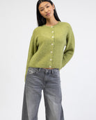 Strickjacke mit Rundhalsausschnitt von vorne