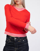 Langarmshirt mit Layering-Effekt im Detail