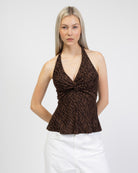 Neckholder-Top mit Strukturmuster von vorne