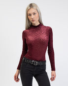 Samt Body mit Animalprint von vorne