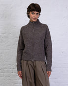 Strukturierte Strickjacke mit Stehkragen