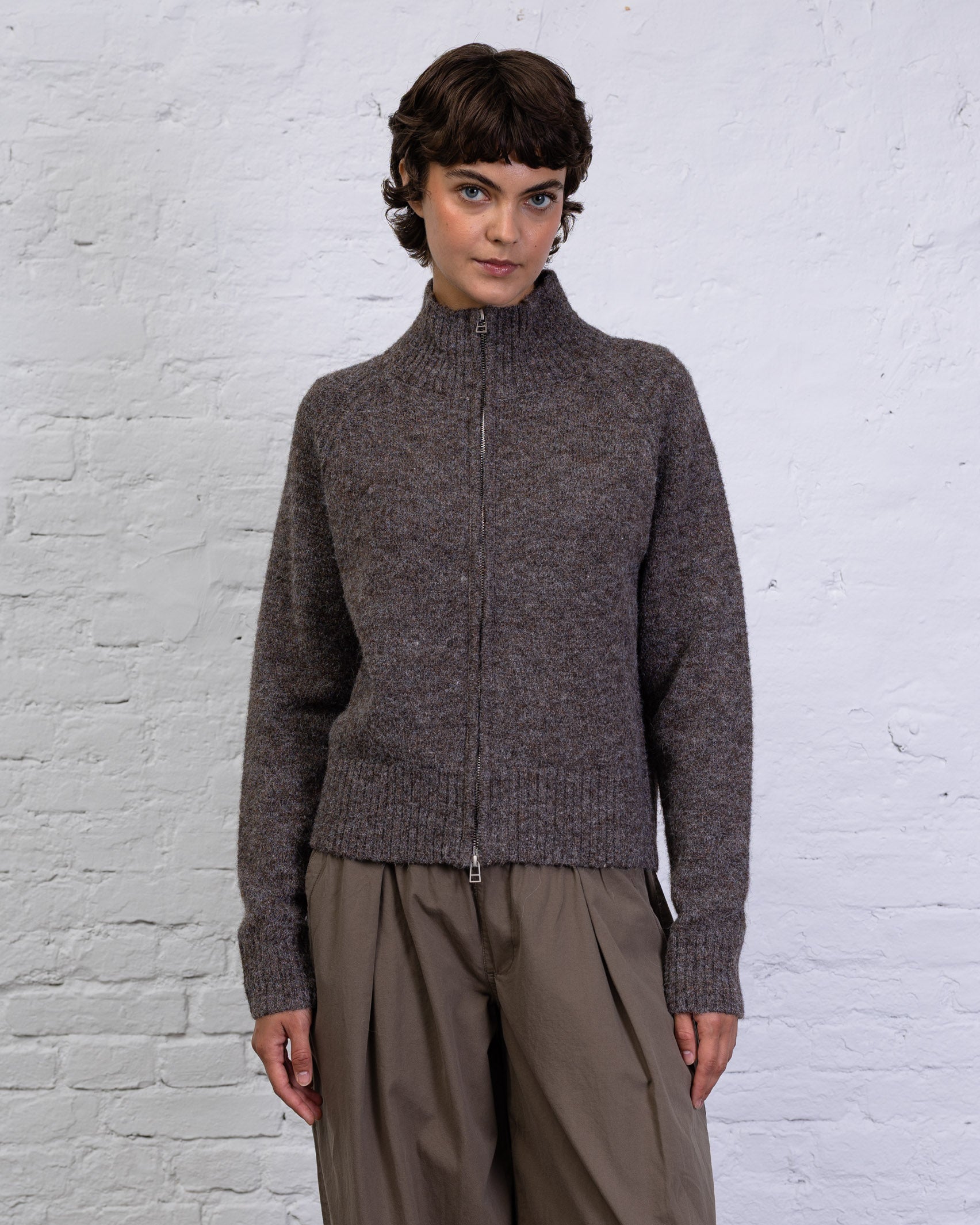 Strukturierte Strickjacke mit Stehkragen