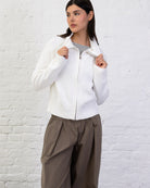 Strukturierte Strickjacke mit Stehkragen