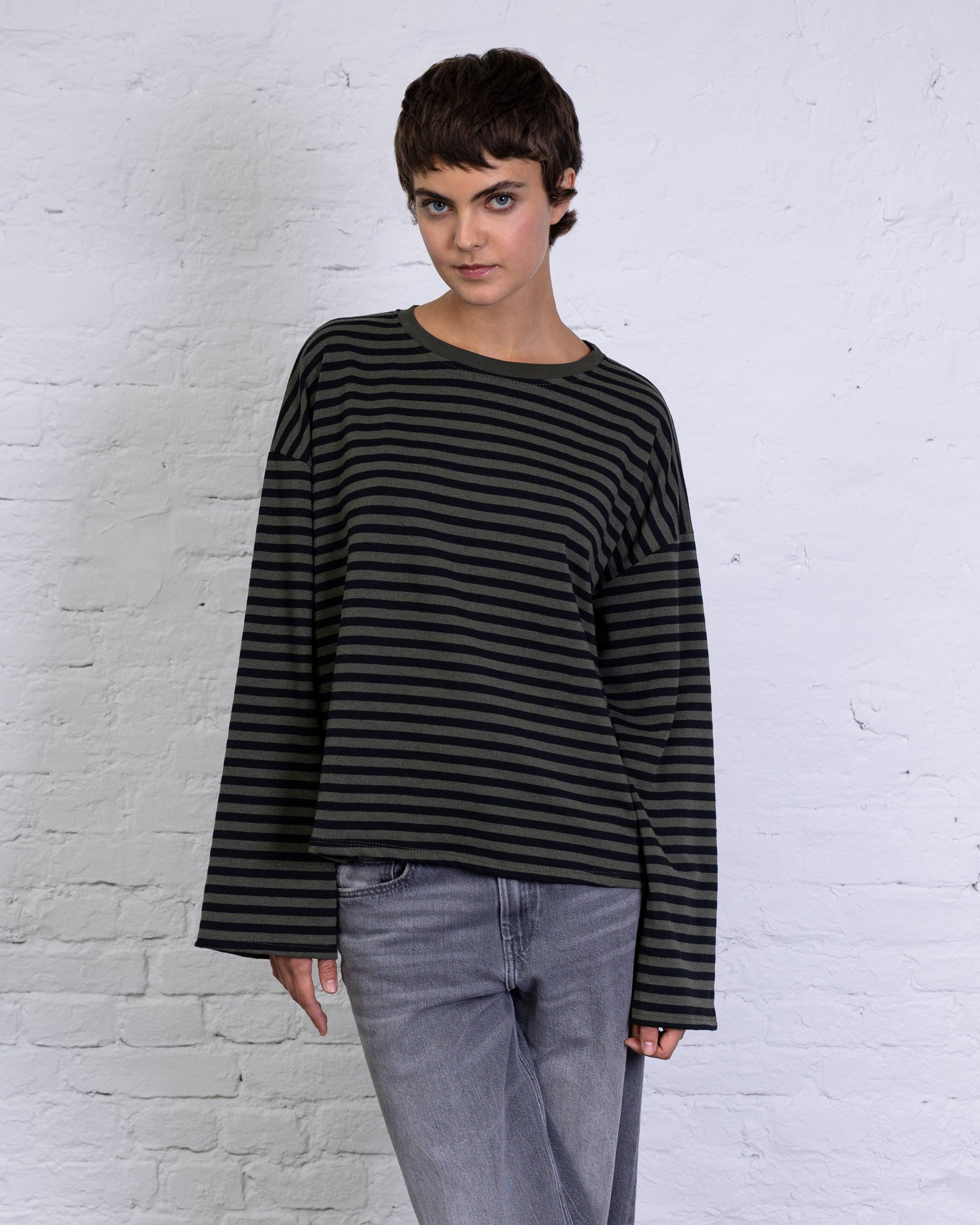 Lockeres Langarmshirt mit Streifen