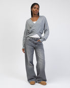 Wickelpullover mit V-Ausschnitt