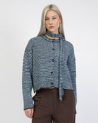 Gestreifte Strickjacke mit Schal