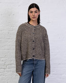 Strickjacke mit dünnen Streifen