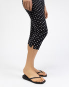 Capri Hose mit Punkten