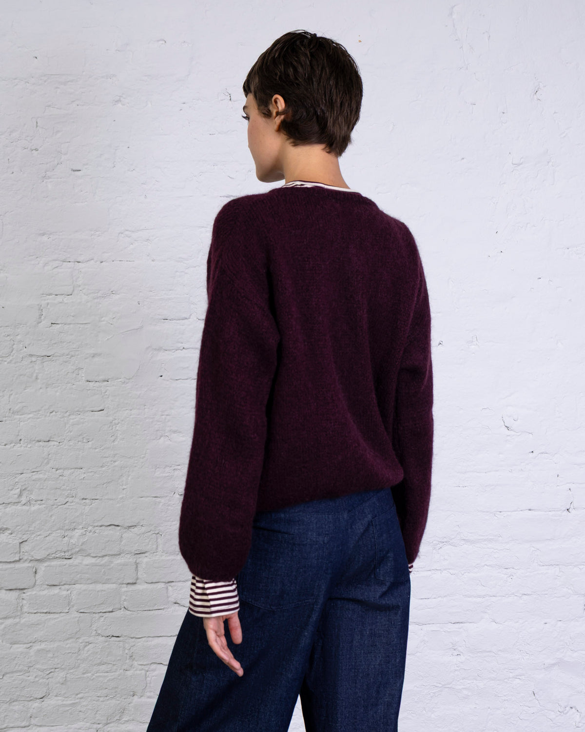 Weiche einfarbige Strickjacke
