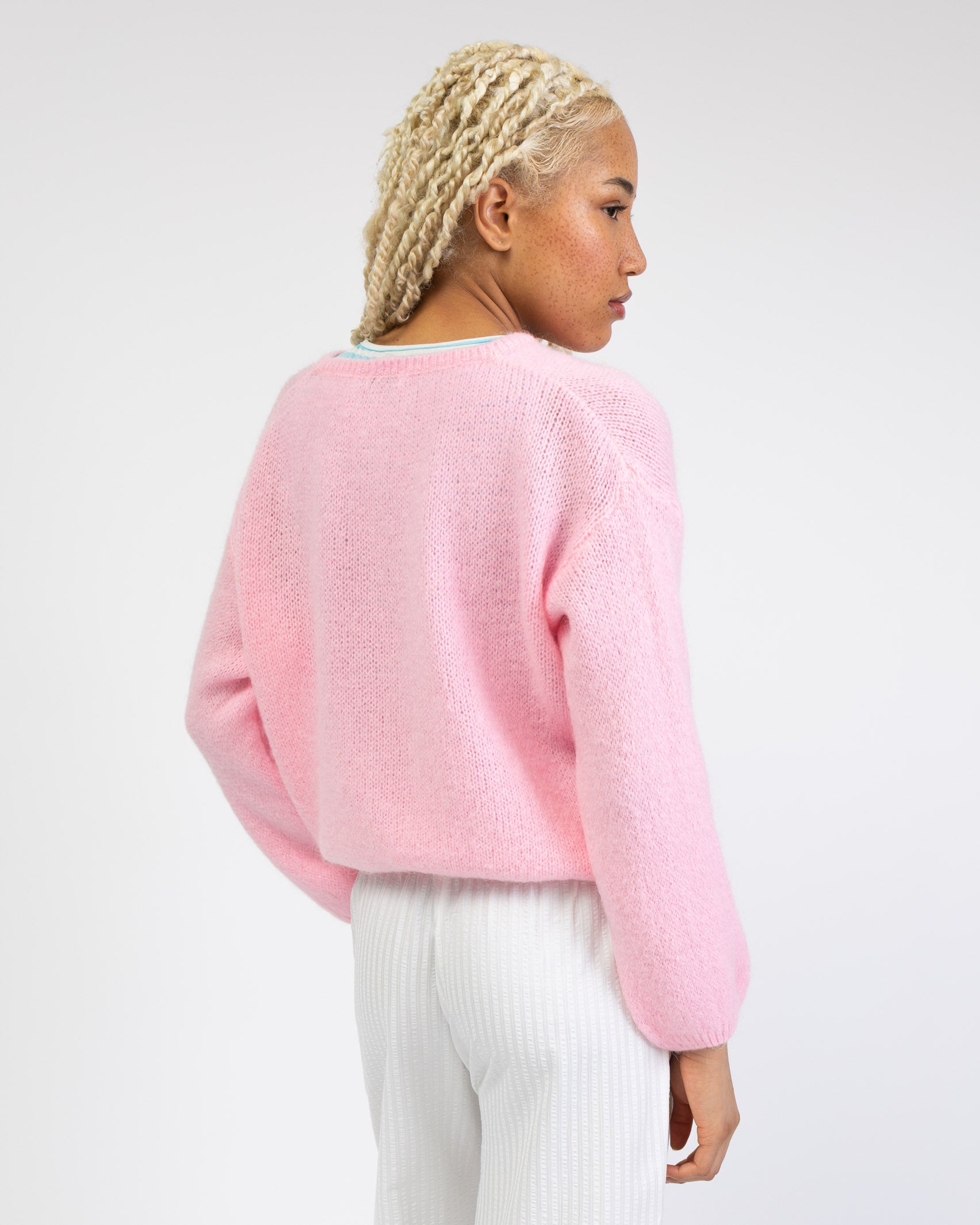 Weiche einfarbige Strickjacke