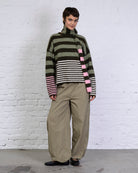 Pullover mit buntem Streifenmix