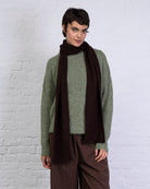 Weicher einfarbiger Pullover