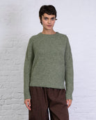 Weicher einfarbiger Pullover