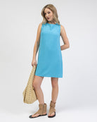 Rückenfreies Minikleid aus Leinen-Mix