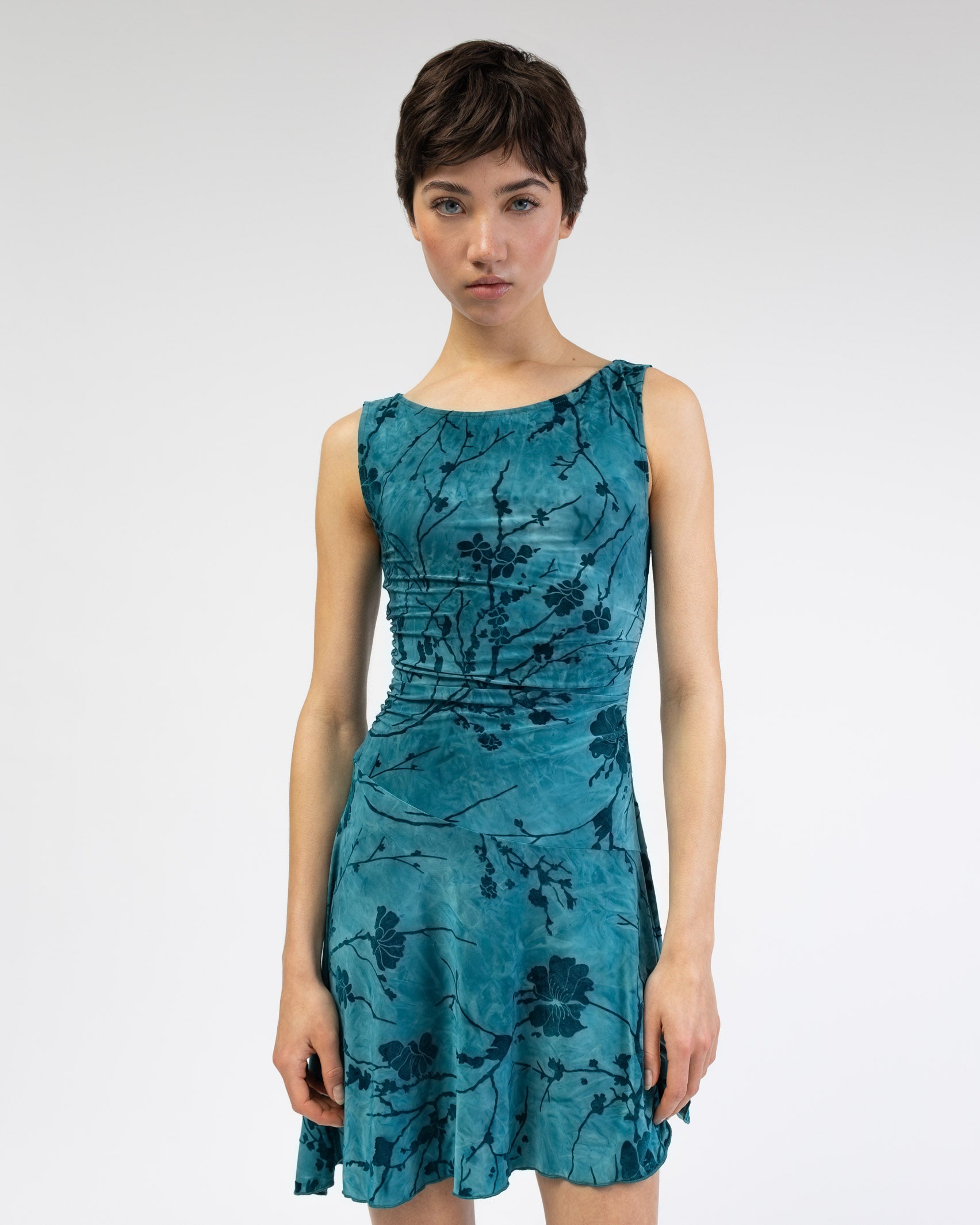 Minikleid mit Blumenprint aus Samt