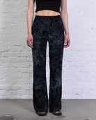Hose mit Blumenprint aus Samt