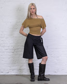 Shorts mit Schnallendetails