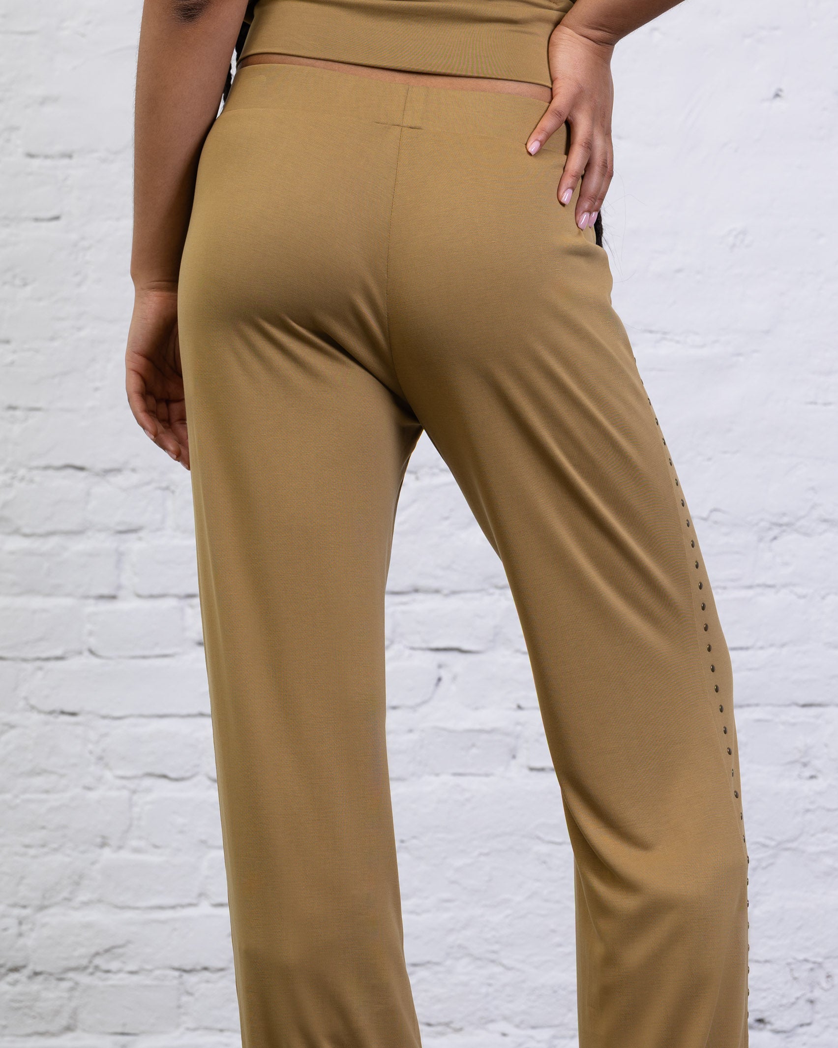 Lockere Hose mit elastischem Bund