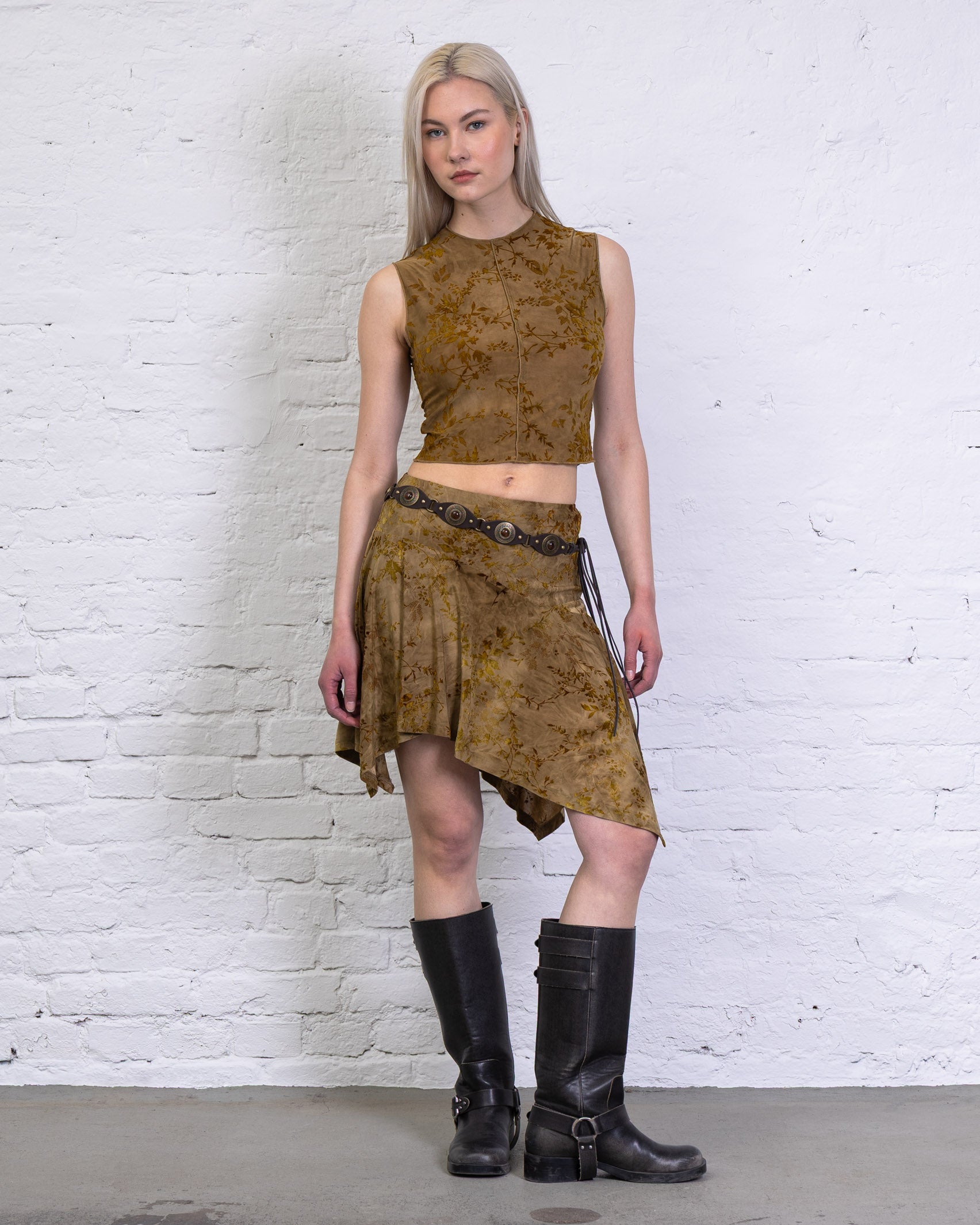 Asymmetrischer Rock mit floralem Print aus Samt