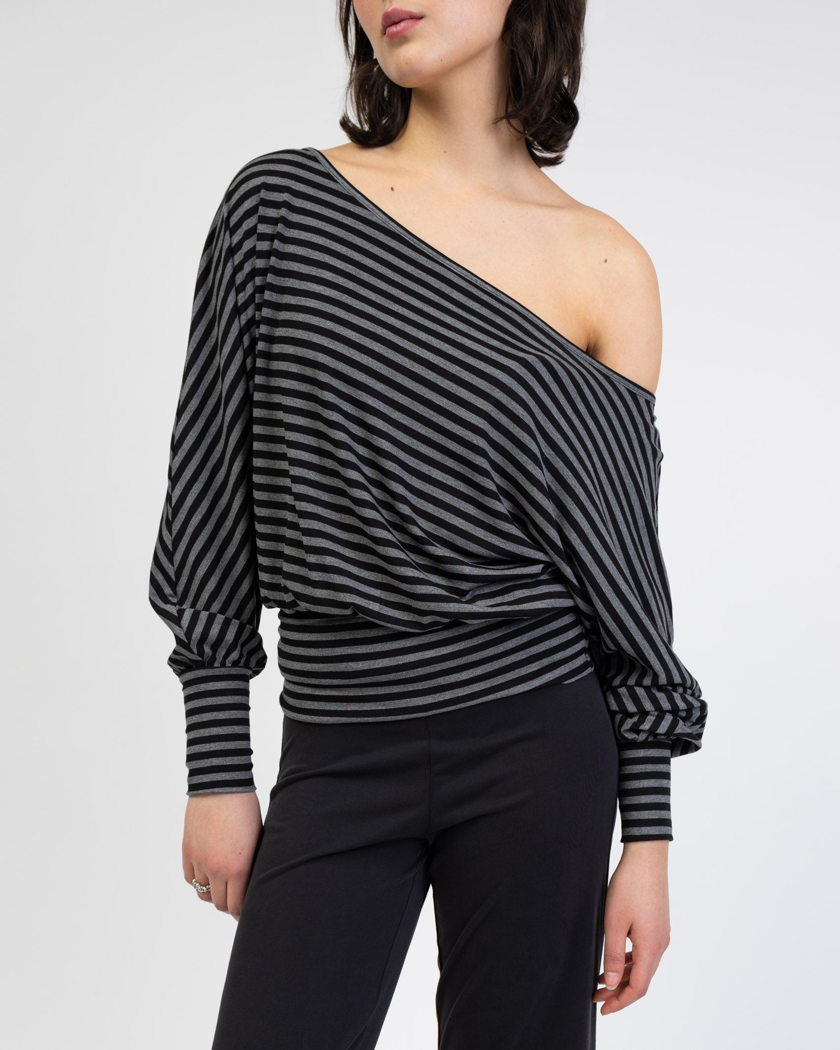 Offshoulder Langarmshirt mit Streifen