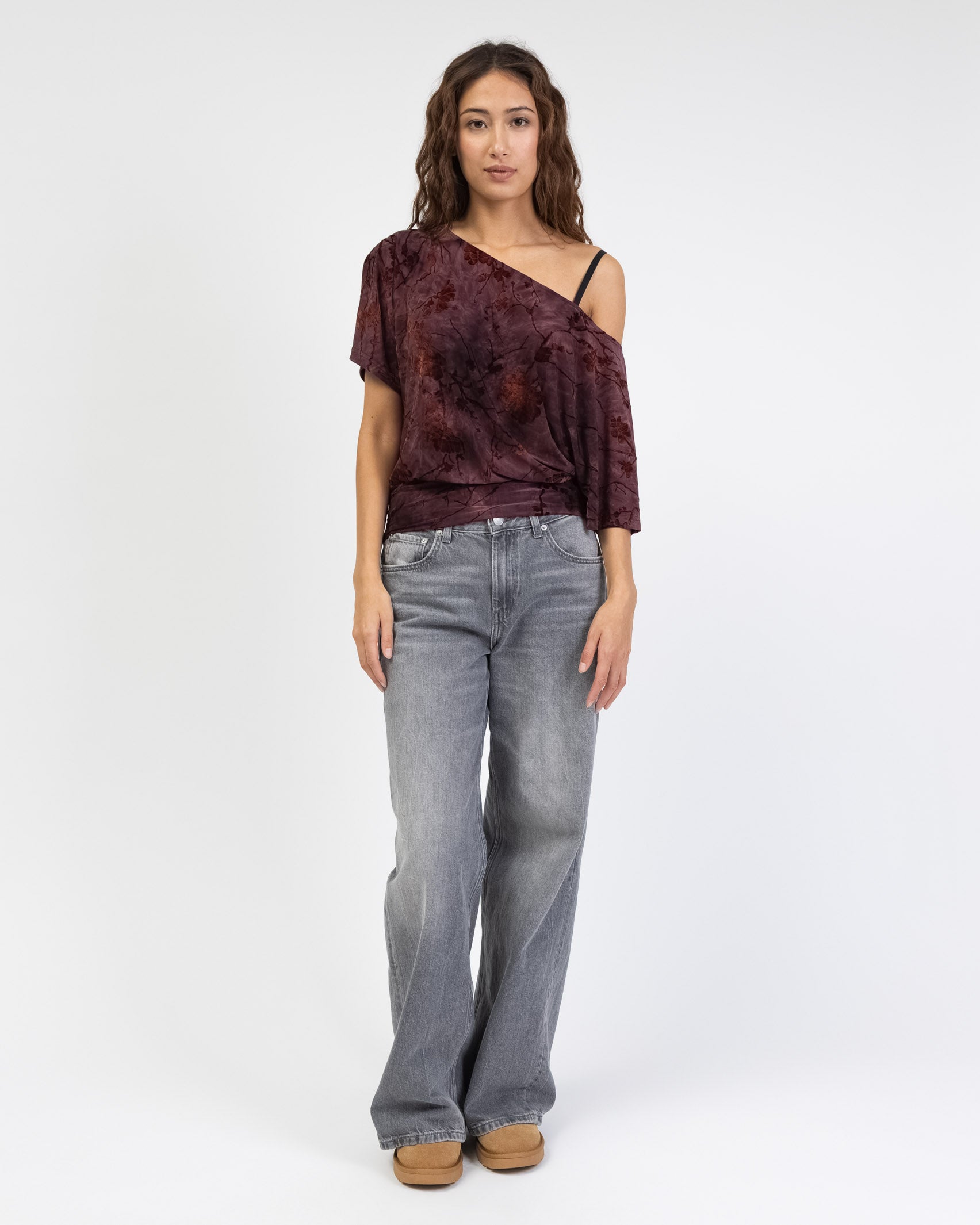 Off-Shoulder Shirt mit Blumenprint aus Samt