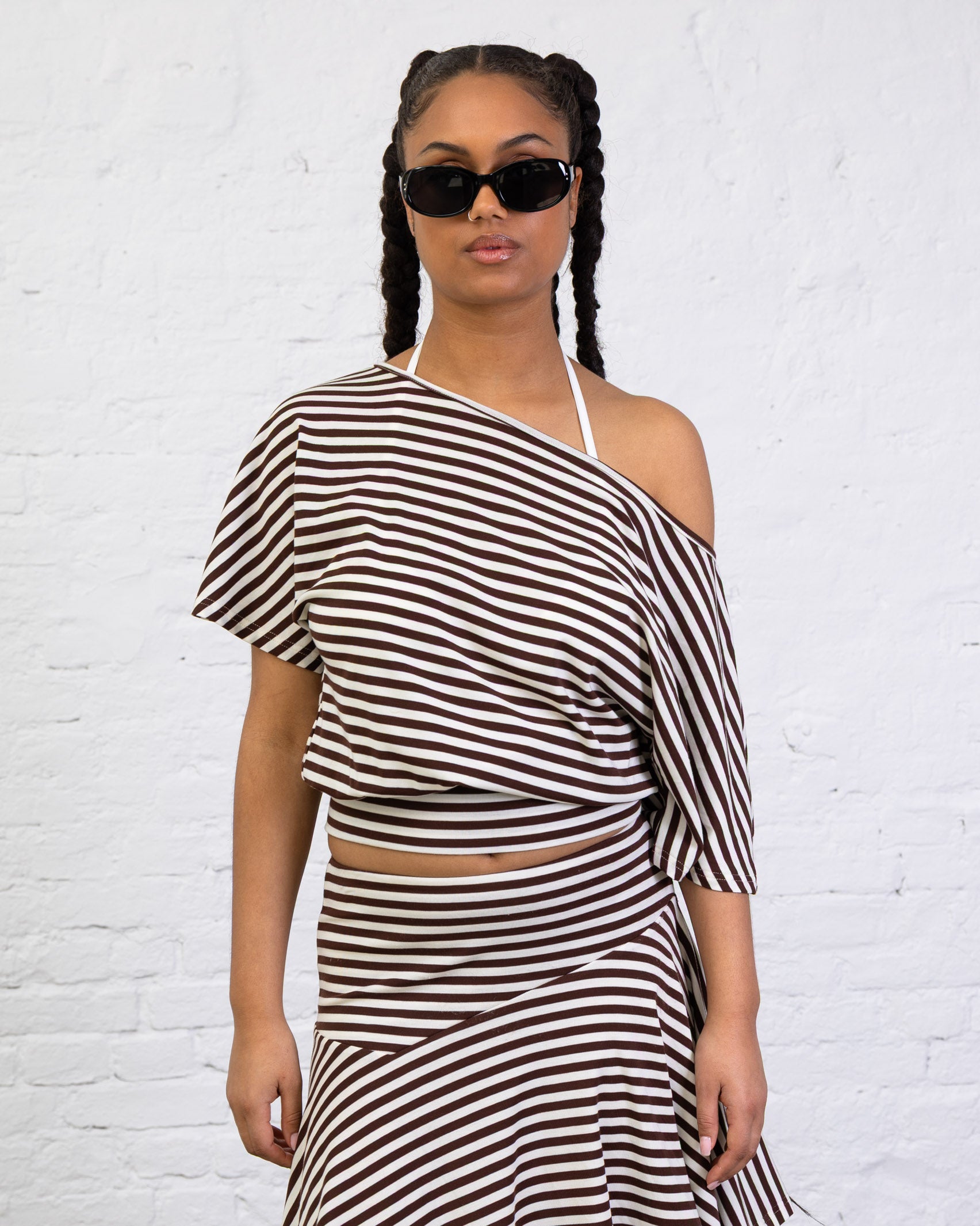 Gestreiftes Offshoulder T-Shirt